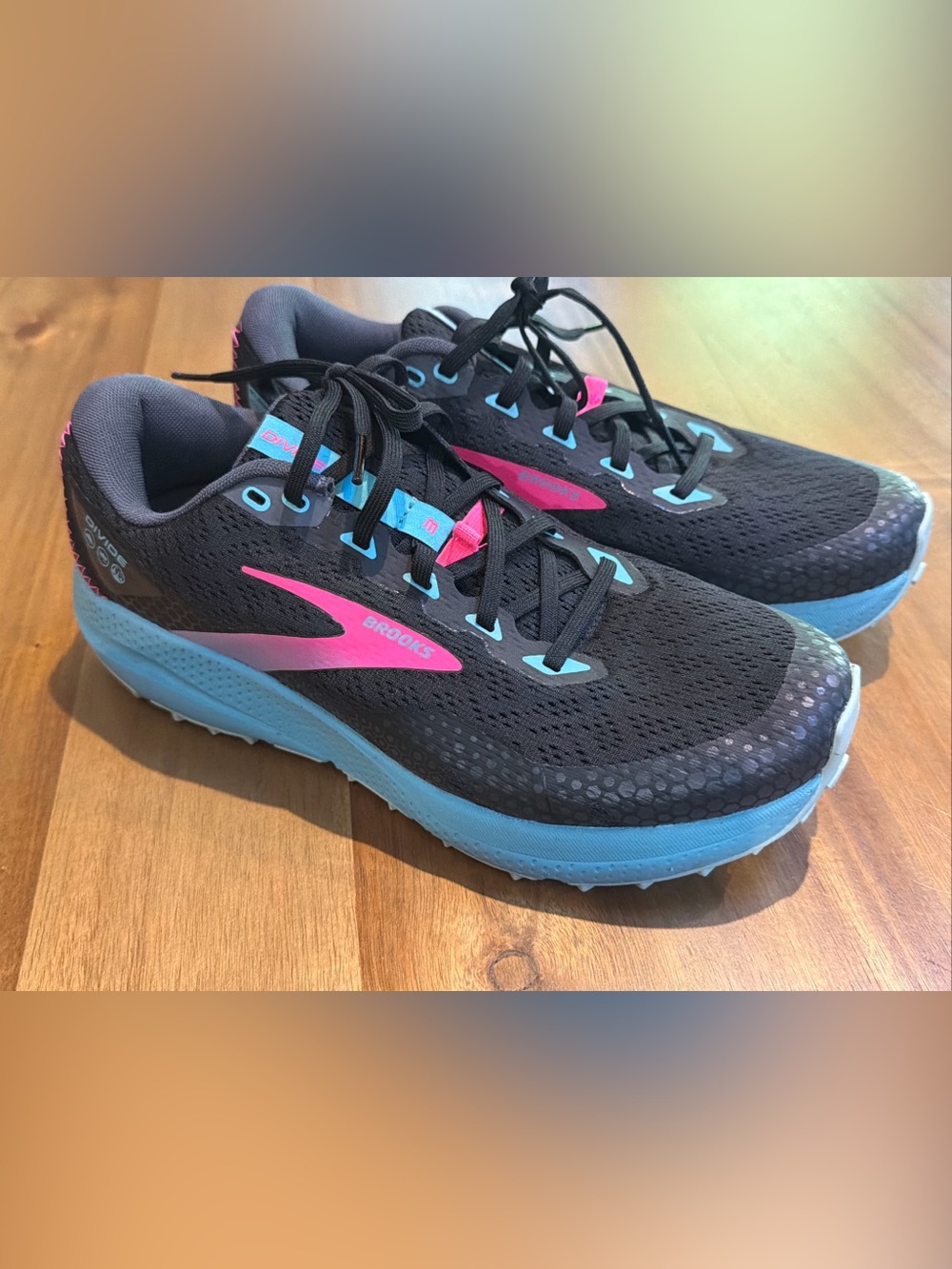 Brooks Divide 3 Trail Running Shoes Women's Size 10 Black Pink Blue EUC